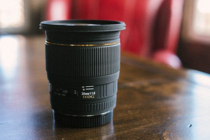 SIGMA AF 20 mm f / 1.8 EX DG Aspherical RF Sony a-mount (1 фото из 1)