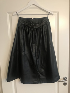 Юбка Zara xs новая (1 фото из 2)