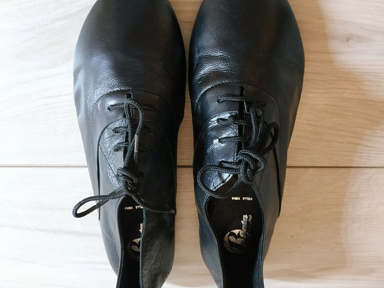 Кожаные фирменные туфельки из мягкой кожи от Bata- Италия 40