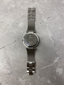 Женские часы Guess W0638L1 (2 фото из 4)