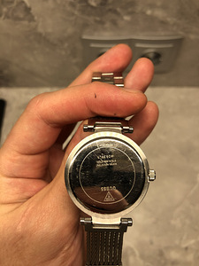 Женские часы Guess W0638L1 (3 фото из 4)