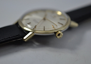Omega Seamaster de ville (3 foto no 5)