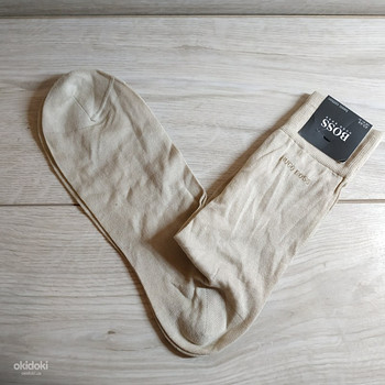 Чоловічі натуральні шкарпетки від Hugo Boss - нові-43-44 р