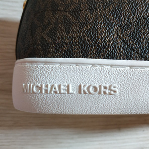 Жіночі молодіжні оригінальні кеди від Michael Kors 39 р (10 фото з 10)