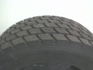 KUMHO 295-60R 22.5 MSH (1 foto / 3)