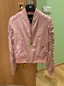Новая куртка Guess (2 фото из 5)