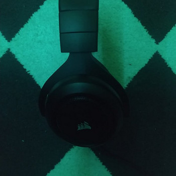 Corsair HS70 наушники