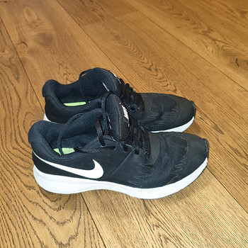Poiste spordijalatsid Nike