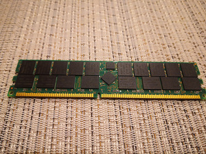 Mälu HP373030-851 Hynix HYMD525G726CFP4-D43 AB-T PC3200R 2GB (2 foto / 2)