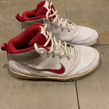 Nike lastejalatsid