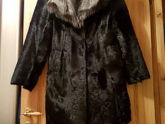 Шуба размер L- XL
