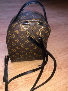 Сумка Louis Vuitton (2 фото из 3)