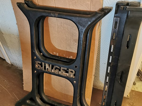 Singer Ножки