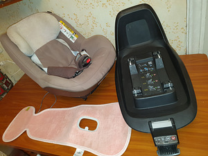 Maxi-Cosi 2Way Pearl turvatool + Isofix alus + suvekate (1 foto / 5)