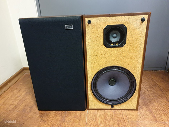 Rotel RL 400 riiulikõlarid