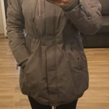 Женская зимняя парка oneill L