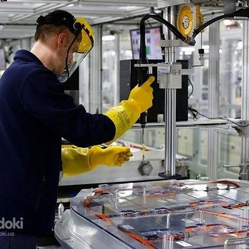 Оператор на виробництво LG Chem Wroclaw Energy