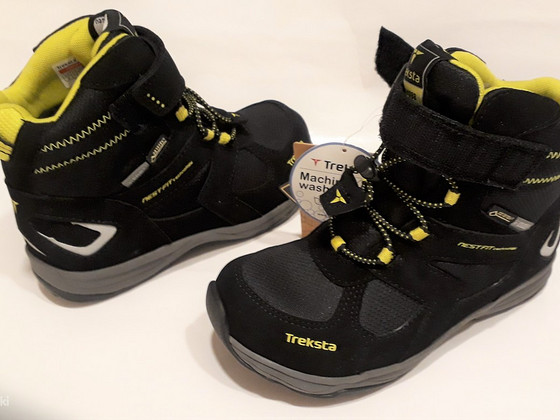 Новые зимние сапоги Gore-tex (Treksta, стр.33)