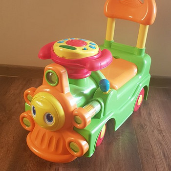 Chicco поезд