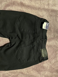 Zara джинсы (3 фото из 3)
