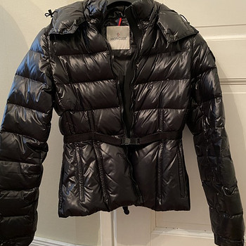 Moncler куртка