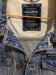 Джинсовая жилетка Pull&bear (1 фото из 2)