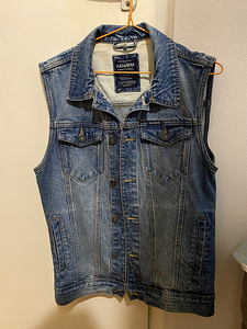 Джинсовая жилетка Pull&bear (2 фото из 2)