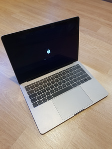 MacBook Pro (1 фото из 2)