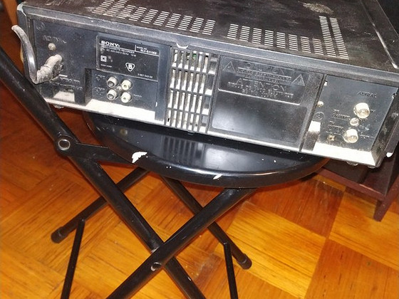 Видеомагнитофон Sony slv-e410ee