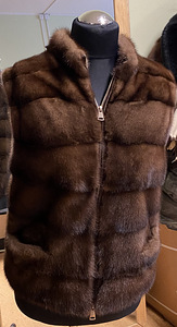 Naaritsa karusnahast vest (2 foto / 2)