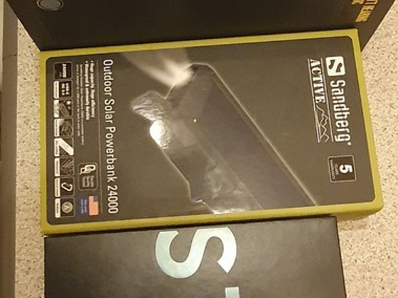 Продам : Samsung s10+ , Galaxy buds+ , PawerBank , Beats stu