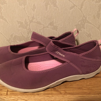 Crocs J6