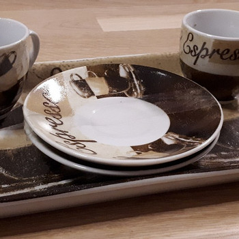 Espresso serviis kahele