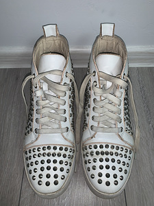 Loubutin Louis flat spikes tossud neetidega 42 (3 foto / 5)