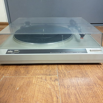 Rotel RP 820 vinüülimängija