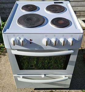 Плита electrolux шириной 60 см (1 фото из 2)