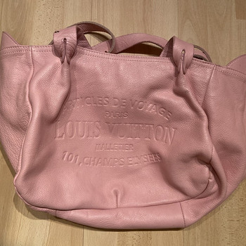 Кожаная сумка Louis Vuitton