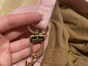 Louis Vuitton leather bag (3 foto / 8)