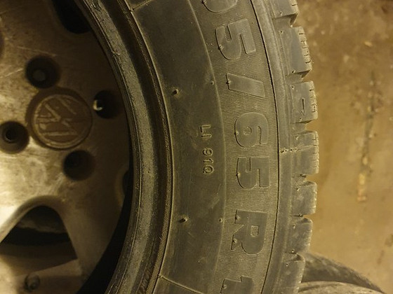 Продам всесезонные шины 195/65 R 15
