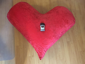 Suur südamekujuline padi / Red heart-kujuline padi (2 foto / 2)