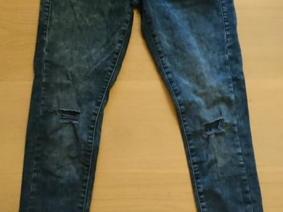 Guess teksad