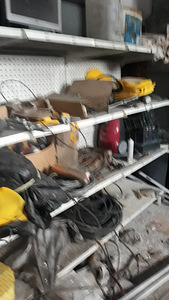 Bussifirma müüb varuosade ladu (4 foto / 10)