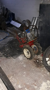 Bussifirma müüb varuosade ladu (6 foto / 10)