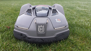 HUSQVARNA AUTOMOWER ROBOTNIIDUK ODAVAMALT, SOODSAMALT (1 foto / 1)