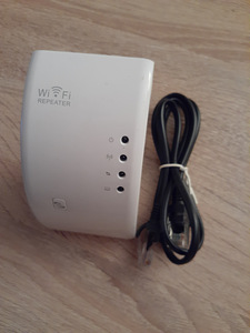 Беспроводной WiFi ретранслятор 300 Мбит/с (2 фото из 3)