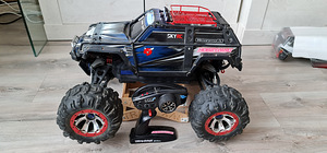 TRAXXAS SUMMiT brushless (1 foto / 10)