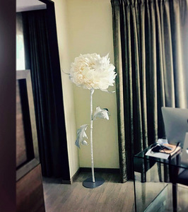 Hiiglaslikud pojengid, mis on käsitsi valmistatud armastusega (2 foto / 6)