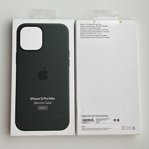iPhone 12 Pro Max Silicone Case with MagSafe (2 foto / 5)