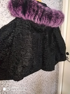 Kapuutsiga karakullkasukas. Rü 90–100 cm. (1 foto / 8)