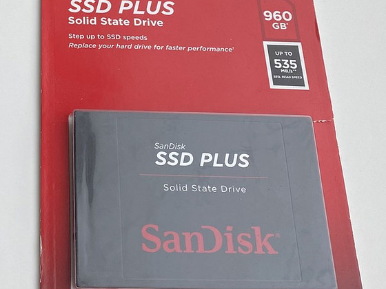 SanDisk SSD Plus 960GB